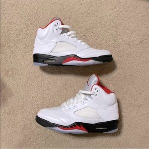 Jordan - fire red 5’s 2020